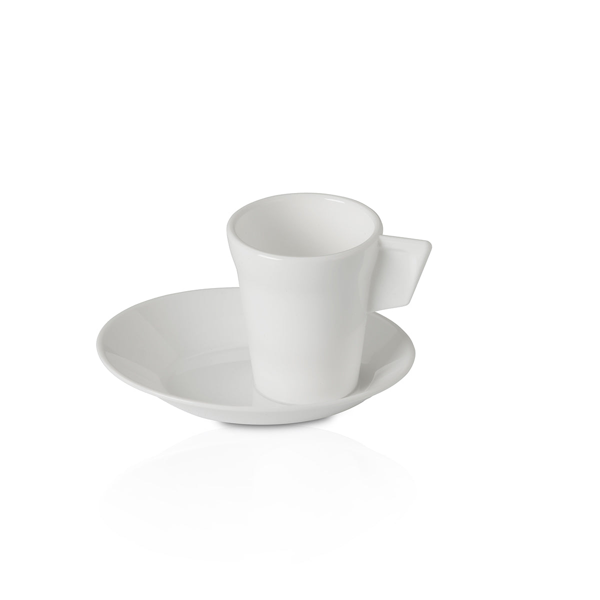 Chávena Café com Pires Liffe Branco 9 cl no fundo branco